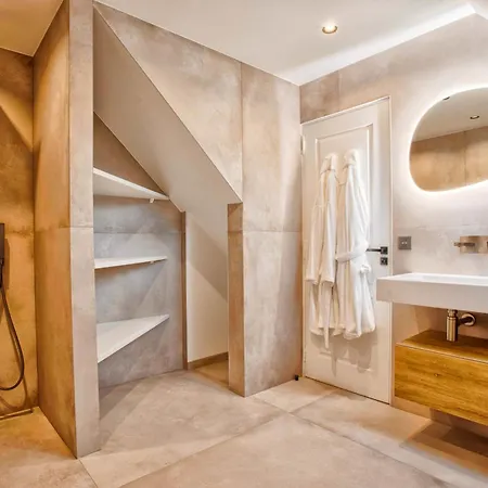 La Charlie - 7 Bedrooms -