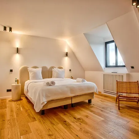 La Charlie - 7 Bedrooms -